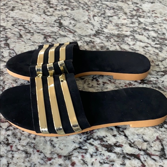 Sandals - Picture 2 of 7